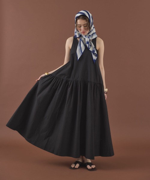 MIRROR STOKE（ミラーストーク）の「【ZOZO限定】SLEEVELESS TIERED ONEPIECE/スリーブレスティアードワンピース（ワンピース・レディース・ブラック/ブラウン・MEDIUM）」の4枚目の写真