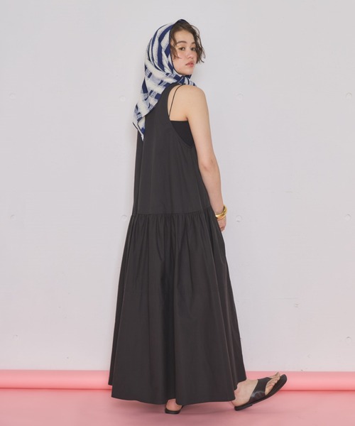 MIRROR STOKE（ミラーストーク）の「【ZOZO限定】SLEEVELESS TIERED ONEPIECE/スリーブレスティアードワンピース（ワンピース・レディース・ブラック/ブラウン・MEDIUM）」の12枚目の写真