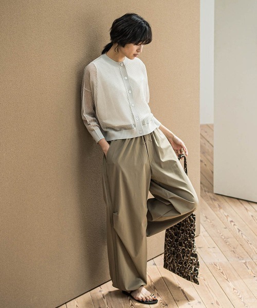 MAYSON GREY（メイソングレイ）の「撥水サイドラインパラシュートパンツ≪手洗い可能≫（その他パンツ・レディース・ブラック/ホワイト/ボルドー/ベージュ・M/L）」の11枚目の写真