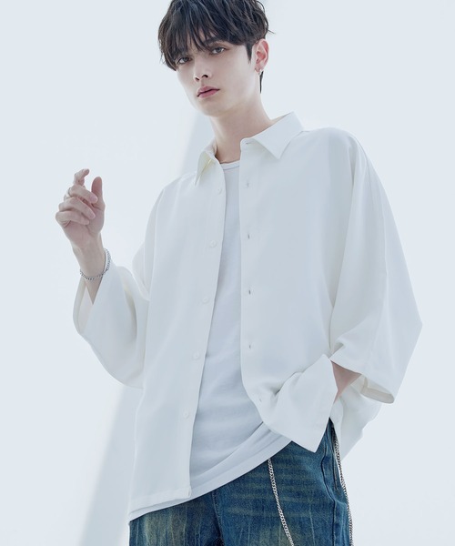 ASTRONOMY（アストロノミー）の「リッチドレープスムースビッグシルエットドルマンシャツ TPU/総柄ジャガード/ライトデニム（シャツ/ブラウス・メンズ・ホワイト系/ブラック/ブルーグレー/ブラック系2/グレー系/ブルー系2/ワイン系/ホワイト/ブラック系/チャコール/ブルー系・S/M/L/XL）」の2枚目の写真