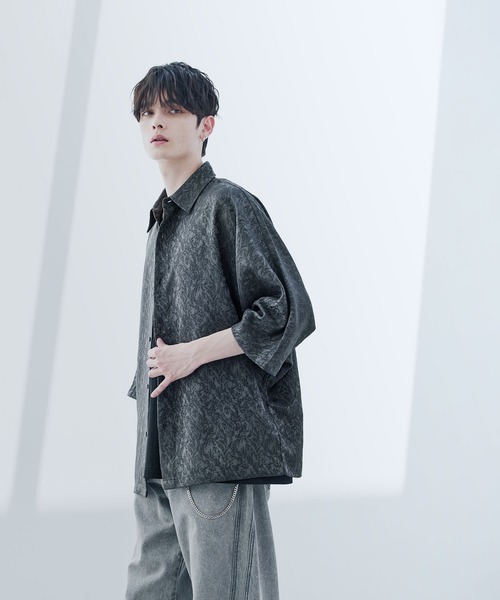 ASTRONOMY（アストロノミー）の「リッチドレープスムースビッグシルエットドルマンシャツ TPU/総柄ジャガード/ライトデニム（シャツ/ブラウス・メンズ・ホワイト系/ブラック/ブルーグレー/ブラック系2/グレー系/ブルー系2/ワイン系/ホワイト/ブラック系/チャコール/ブルー系・S/M/L/XL）」の20枚目の写真