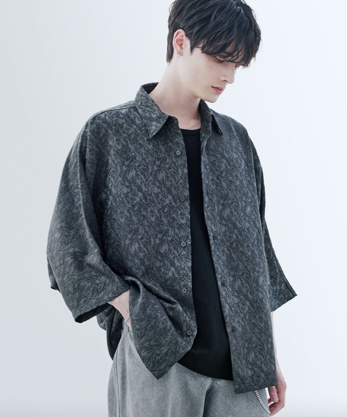 ASTRONOMY（アストロノミー）の「リッチドレープスムースビッグシルエットドルマンシャツ TPU/総柄ジャガード/ライトデニム（シャツ/ブラウス・メンズ・ホワイト系/ブラック/ブルーグレー/ブラック系2/グレー系/ブルー系2/ワイン系/ホワイト/ブラック系/チャコール/ブルー系・S/M/L/XL）」の21枚目の写真