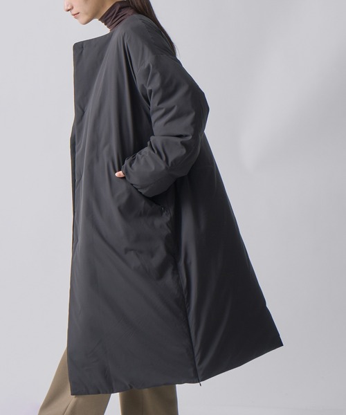 miffew（ミフュー）の「「miffew/ ミフュー」COLLARLESS DOWN COAT（ダウンジャケット/コート・レディース・ブラウン/グレイッシュベージュ/ブラック・2/1）」の2枚目の写真
