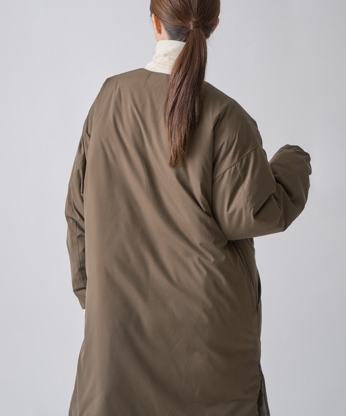 miffew（ミフュー）の「「miffew/ ミフュー」COLLARLESS DOWN COAT（ダウンジャケット/コート・レディース・ブラウン/グレイッシュベージュ/ブラック・2/1）」の5枚目の写真
