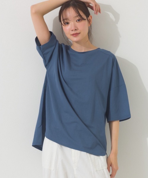 OMNES(オムネス)の「接触冷感オーバーサイズ半袖プルオーバーTシャツ(Tシャツ/カットソー・レディース・ブラック/オフホワイト/グレー/ダークグリーン/ネイビー/イエロー/ブルー系その他/ブラウン・FREE)」の7枚目の写真
