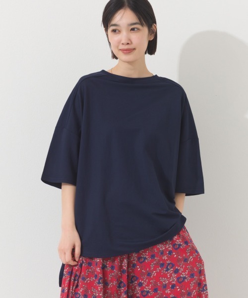 OMNES(オムネス)の「接触冷感オーバーサイズ半袖プルオーバーTシャツ(Tシャツ/カットソー・レディース・ブラック/オフホワイト/グレー/ダークグリーン/ネイビー/イエロー/ブルー系その他/ブラウン・FREE)」の6枚目の写真