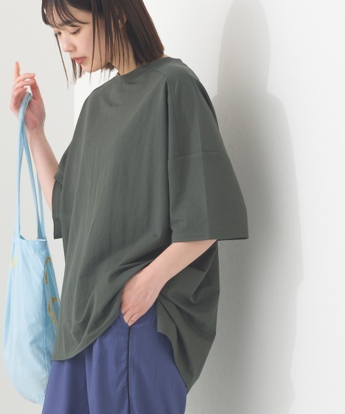 OMNES(オムネス)の「接触冷感オーバーサイズ半袖プルオーバーTシャツ(Tシャツ/カットソー・レディース・ブラック/オフホワイト/グレー/ダークグリーン/ネイビー/イエロー/ブルー系その他/ブラウン・FREE)」の19枚目の写真
