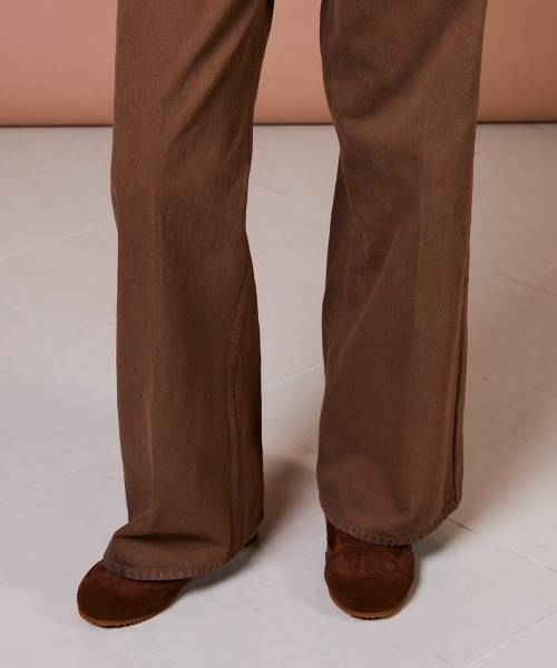 DOUBLE STANDARD CLOTHING(ダブルスタンダードクロージング)の「13.5oz クランチデニムパンツ(デニムパンツ・レディース・キャメル・36/38/34)」の2枚目の写真