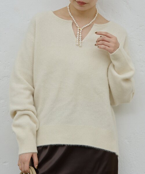 GALLARDAGALANTE（ガリャルダガランテ）の「【デコルテ美人ニット】ファーウールキーネックニット（ニット/セーター・レディース・ピンク/ブラック/ブルー/ホワイト/グレー/パープル・FREE）」の2枚目の写真