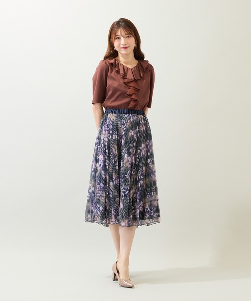 Rose Tiara(ローズティアラ)の「【接触冷感/綿100%/手洗いOK】フリルカットソー(Tシャツ/カットソー・レディース・ネイビー/ブラウン/レッド・42/46/38)」の9枚目の写真