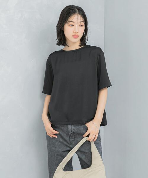 URBAN RESEARCH ROSSO WOMEN(アーバンリサーチ ロッソ)の「UVカットサテンブラウス(Tシャツ/カットソー・レディース・ブラック/ピンク/ホワイト系その他・FREE)」の3枚目の写真