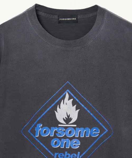 FORSOMEONE(フォーサムワン)の「FORSOMEONE REBEL STYLES TEE(Tシャツ/カットソー・メンズ・ナチュラル/チャコールグレー・50/48/46)」の7枚目の写真