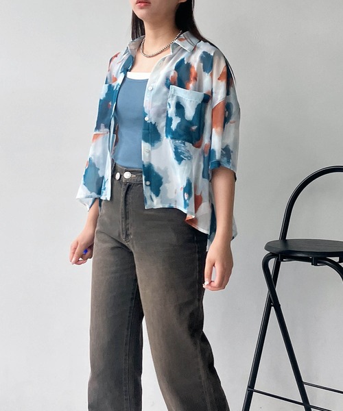 AS KNOW AS plus(アズノゥアズプラス)の「●ダブルポケット付き スリット入り シアー半袖シャツ(シャツ/ブラウス・レディース・ホワイト系/ブルー系/その他/ブラック系/ブラック系その他/ホワイト系その他・FREE)」の8枚目の写真