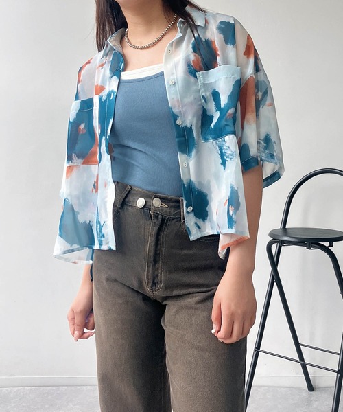 AS KNOW AS plus(アズノゥアズプラス)の「●ダブルポケット付き スリット入り シアー半袖シャツ(シャツ/ブラウス・レディース・ホワイト系/ブルー系/その他/ブラック系/ブラック系その他/ホワイト系その他・FREE)」の7枚目の写真