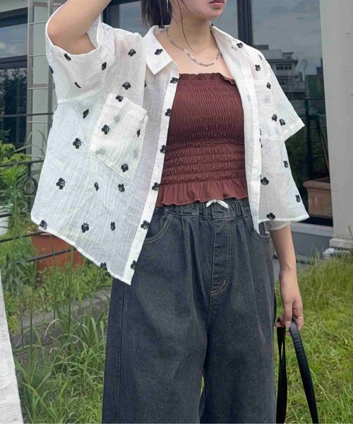 AS KNOW AS plus(アズノゥアズプラス)の「●ダブルポケット付き スリット入り シアー半袖シャツ(シャツ/ブラウス・レディース・ホワイト系/ブルー系/その他/ブラック系/ブラック系その他/ホワイト系その他・FREE)」の18枚目の写真