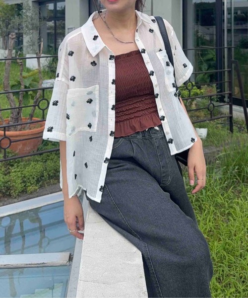 AS KNOW AS plus(アズノゥアズプラス)の「●ダブルポケット付き スリット入り シアー半袖シャツ(シャツ/ブラウス・レディース・ホワイト系/ブルー系/その他/ブラック系/ブラック系その他/ホワイト系その他・FREE)」の19枚目の写真