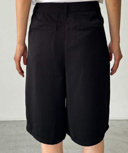 CANAL JEAN（キャナルジーン）の「ツータックサテンビッグショーツ（その他パンツ・レディース・ブラック・マルチサイズ）」の12枚目の写真