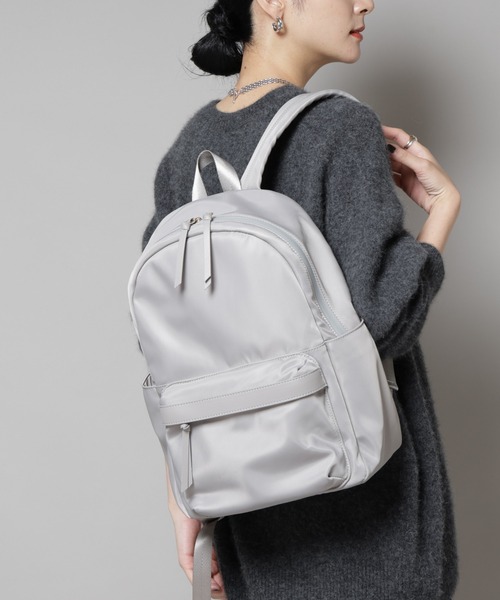 NANO universe（ナノユニバース）の「撥水マルチポケットリュック（バックパック/リュック・レディース・グレー/ブラック・FREE）」の2枚目の写真