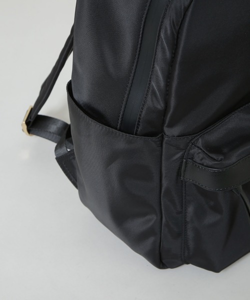 NANO universe（ナノユニバース）の「撥水マルチポケットリュック（バックパック/リュック・レディース・グレー/ブラック・FREE）」の12枚目の写真