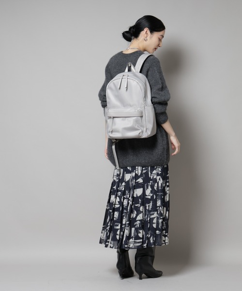 NANO universe（ナノユニバース）の「撥水マルチポケットリュック（バックパック/リュック・レディース・グレー/ブラック・FREE）」の5枚目の写真