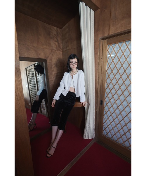 FEKETE（フェケテ）の「velour frill capri pants / ベロアフリル