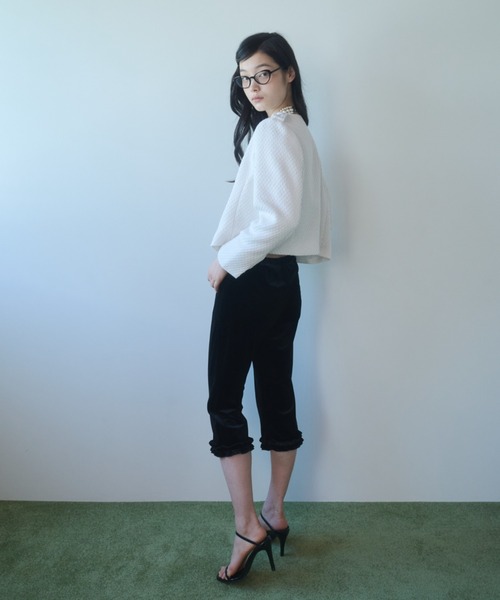 FEKETE(フェケテ)の「velour frill capri pants / ベロアフリルカプリパンツ(その他パンツ・レディース・ブラック・LARGE/MEDIUM/SMALL)」の9枚目の写真