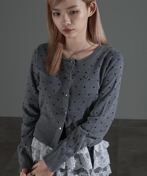 apres jour mignon(アプレジュールミニョン)の「メタルプレートクロップドカーディガン【ZOZOTOWN限定アイテム】(カーディガン/ボレロ・レディース・ブラック/グレー/ブラック系その他/杢グレー・X-LARGE/フリー)」の4枚目の写真