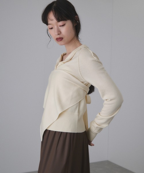 ADAM ET ROPE'（アダムエロペ）の「梳毛クルーネックカーディガンストールセット（カーディガン/ボレロ・レディース・ブラウン/グレー/イエロー/キナリ・FREE）」の10枚目の写真