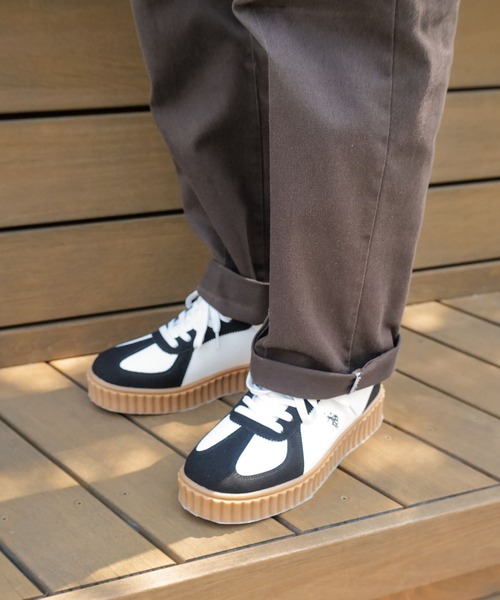 U.S. POLO ASSN.(ユーエスポロアッスン)の「【U.S. POLO ASSN./ユーエスポロアッスン】【上質なPUレザーの高級感】厚底ボリュームソール ワンポイント ローカット コンビネーションスニーカー(スニーカー・メンズ・ブラック/ベージュ/ホワイト・25cm/25.5cm/26cm/26.5cm/27cm)」の7枚目の写真
