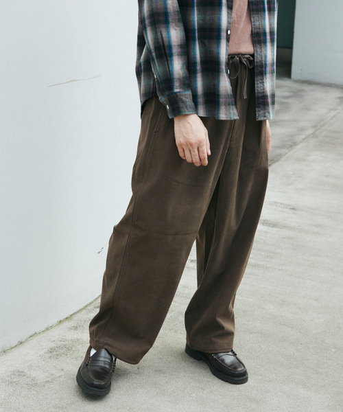 JOURNAL STANDARD(ジャーナルスタンダード)の「TRICOT CORD オーバー パンツ / セットアップ対応(その他パンツ・メンズ・チャコールグレー/ブラック/ブラウン/チョコ/ダークブルー・SMALL/MEDIUM/LARGE)」の3枚目の写真