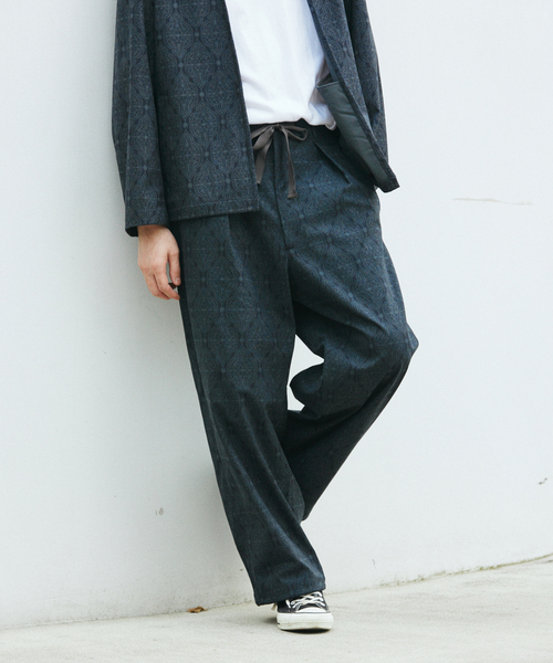 JOURNAL STANDARD(ジャーナルスタンダード)の「TRICOT CORD オーバー パンツ / セットアップ対応(その他パンツ・メンズ・チャコールグレー/ブラック/ブラウン/チョコ/ダークブルー・SMALL/MEDIUM/LARGE)」の16枚目の写真