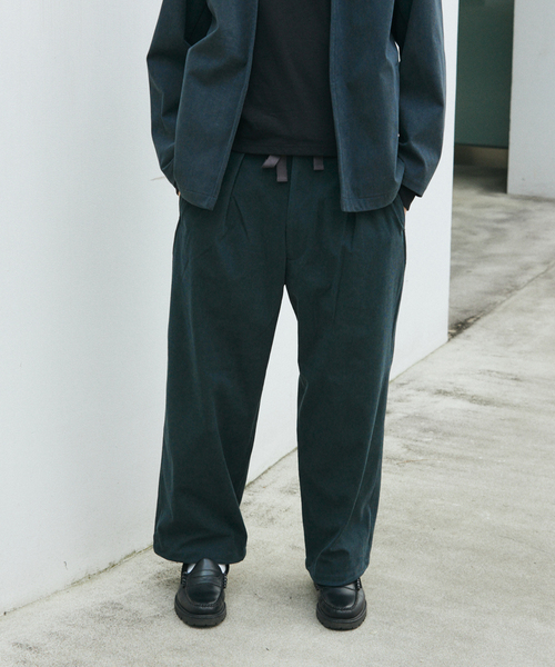 JOURNAL STANDARD(ジャーナルスタンダード)の「TRICOT CORD オーバー パンツ / セットアップ対応(その他パンツ・メンズ・チャコールグレー/ブラック/ブラウン/チョコ/ダークブルー・SMALL/MEDIUM/LARGE)」の11枚目の写真