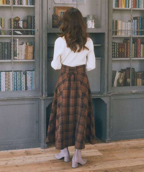 earth music&ecology（アースミュージックアンドエコロジー）の「バックレースアップチェックスカート（スカート・レディース・ネイビー/キャメル/ボルドー・M/S）」の10枚目の写真