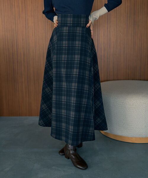 earth music&ecology（アースミュージックアンドエコロジー）の「バックレースアップチェックスカート（スカート・レディース・ネイビー/キャメル/ボルドー・M/S）」の11枚目の写真