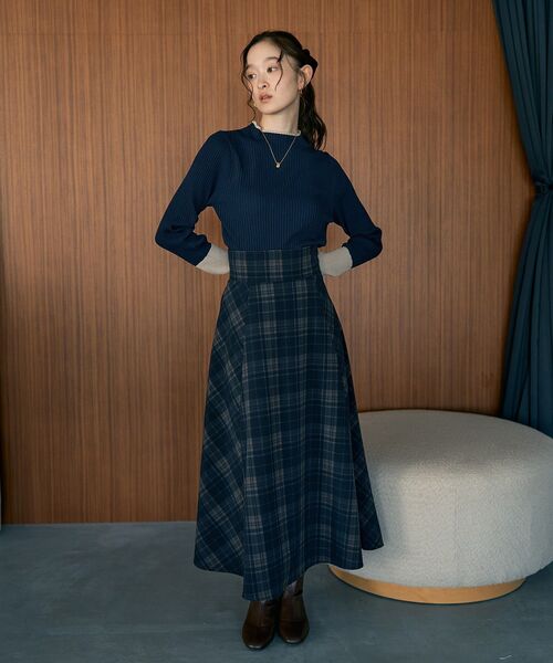 earth music&ecology（アースミュージックアンドエコロジー）の「バックレースアップチェックスカート（スカート・レディース・ネイビー/キャメル/ボルドー・M/S）」の15枚目の写真