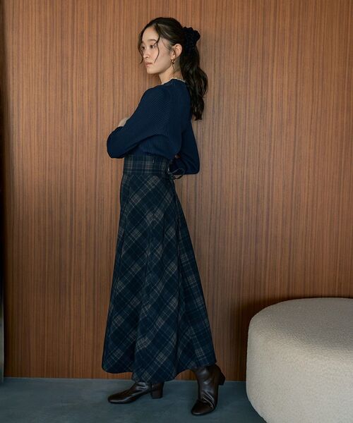 earth music&ecology（アースミュージックアンドエコロジー）の「バックレースアップチェックスカート（スカート・レディース・ネイビー/キャメル/ボルドー・M/S）」の16枚目の写真