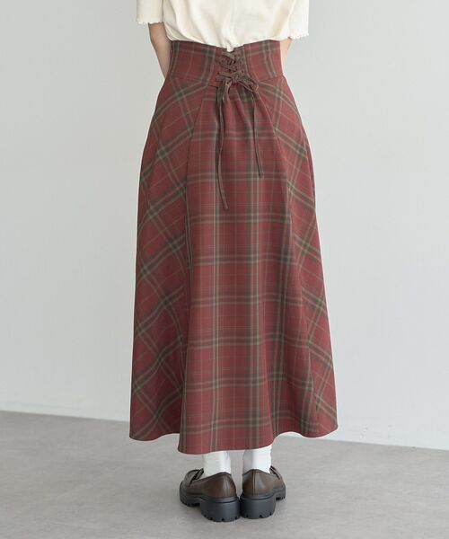earth music&ecology（アースミュージックアンドエコロジー）の「バックレースアップチェックスカート（スカート・レディース・ネイビー/キャメル/ボルドー・M/S）」の21枚目の写真
