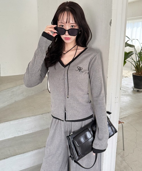 ROYAL PARTY(ロイヤルパーティー)の「レイヤード風配色カーデカットトップス(Tシャツ/カットソー・レディース・グレー/ブラック/ブラウン・FREE)」の2枚目の写真