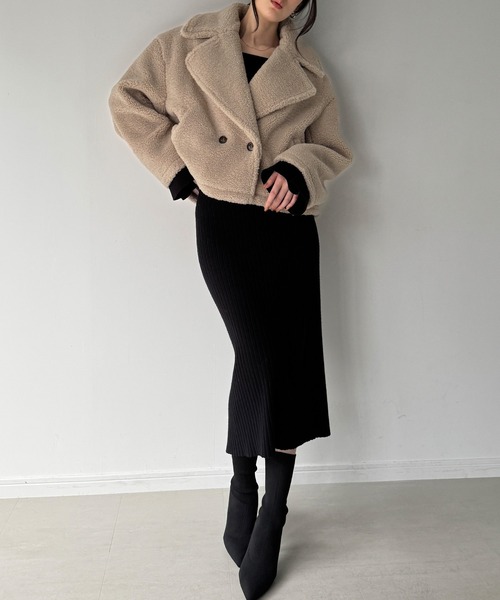 junoah(ジュノア)の「クロップドボアコート(その他アウター・レディース・ブラウン/アイボリー/ピンクベージュ・SMALL/MEDIUM/LARGE)」の8枚目の写真