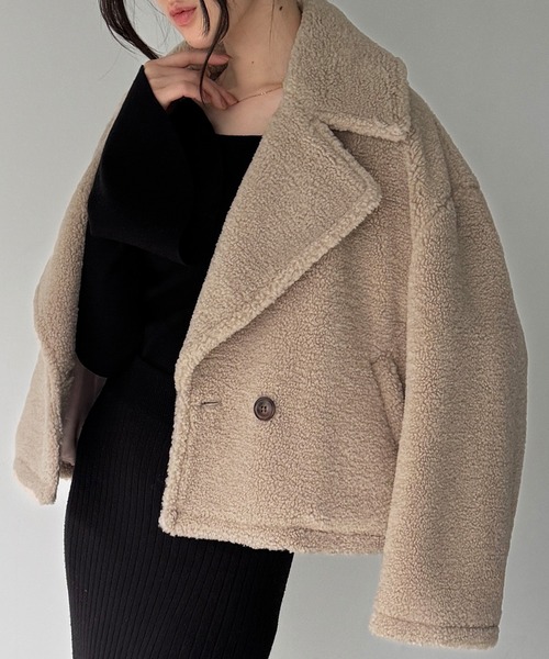 junoah(ジュノア)の「クロップドボアコート(その他アウター・レディース・ブラウン/アイボリー/ピンクベージュ・SMALL/MEDIUM/LARGE)」の11枚目の写真