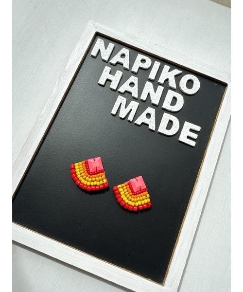 tone（トーン）の「【NAPIKO】扇型♡シンプル☆ビーズアクセサリー◇マルチ/ピアス(MA)（ピアス（両耳用）・レディース・マルチ・FREE）」の2枚目の写真