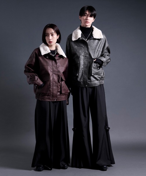 Ellno Loset(エルノロゼット)の「2wayエリファー合皮ブルゾン(ブルゾン・メンズ・ボルドー/ブラック・SMALL/MEDIUM/LARGE)」の8枚目の写真