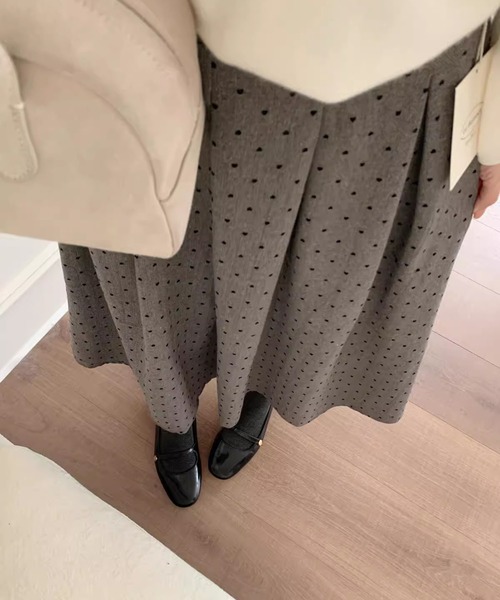 LAFFMO(ラフモ)の「ドット柄タックプリーツスカート(スカート・レディース・グレー/ブラック・M/L)」の12枚目の写真