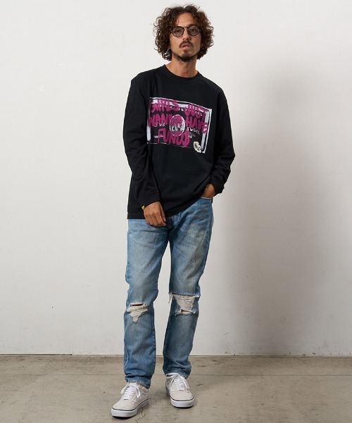 STUD MUFFIN(スタッドマフィン)の「mlt5469-5.6ozコットン天竺 クレジットグラフィティ&パッチLSシャツ ロンT(614-02857)(Tシャツ/カットソー・メンズ・ホワイト/ブラック/チャコールグレー・2/3/4)」の9枚目の写真
