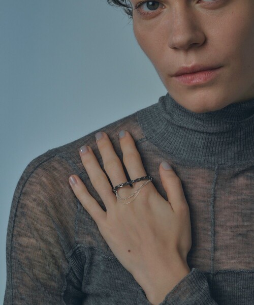 and cloud(アンドクラウド)の「Drape Chain Double Ring(リング・レディース・ブラック系その他・M/S)」の5枚目の写真
