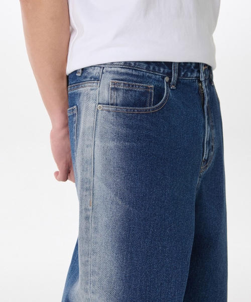 MUSINSA STANDARD（ムシンサスタンダード）の「サイドブラシワイドデニムパンツ[ミディアムインディゴ]（デニムパンツ・メンズ・その他・27/28/29/40/38/42/36/34/32/30/31/33/26）」の4枚目の写真