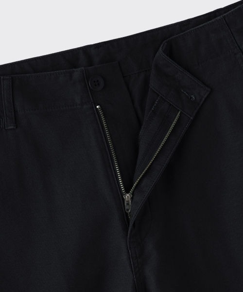 MUSINSA STANDARD（ムシンサスタンダード）の「バックサテンオフィサーショーツ[ブラック]（その他パンツ・メンズ・その他・30/26/27/28/29/38/32/31/33/34/36/40/42）」の4枚目の写真
