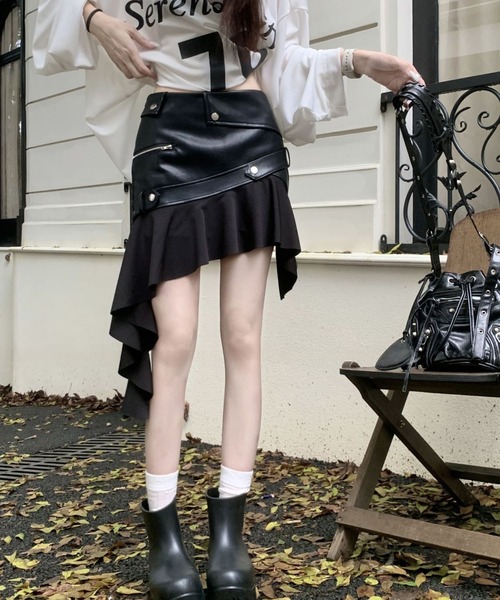 MAISON DE THERESE(メゾン ド テレーズ)の「アシンメトリー フリル ハイウエスト PU フレア スカート(スカート・レディース・ブラウン/ブラック・S/M)」の16枚目の写真