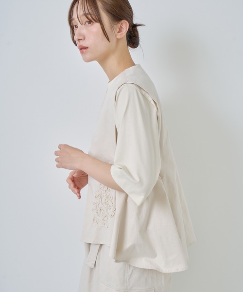 Kelen(ケレン)の「「KELEN / ケレン」コード刺繍Vネックベスト(シャツ/ブラウス・レディース・ブラック/アイボリー/ベージュ・FREE)」の15枚目の写真