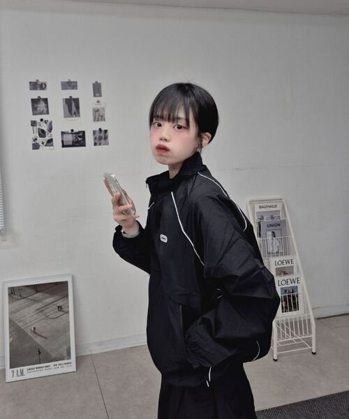 GRAYBLVD(グレイブラバット)の「バスツパイピングウィンドブレーカー (ブラック)(ナイロンジャケット・レディース・その他・MEDIUM/LARGE)」の17枚目の写真